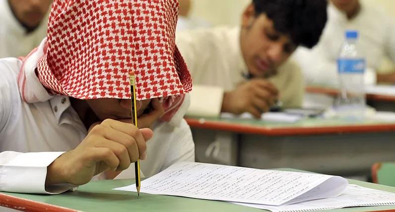"التعليم": إنهاء الدراسة بنظام المقررات للثالث الثانوي وقصر تطبيقه على العام الحالي فقط "التعليم": إنهاء الدراسة بنظام المقررات للثالث الثانوي وقصر تطبيقه على العام الحالي فقط