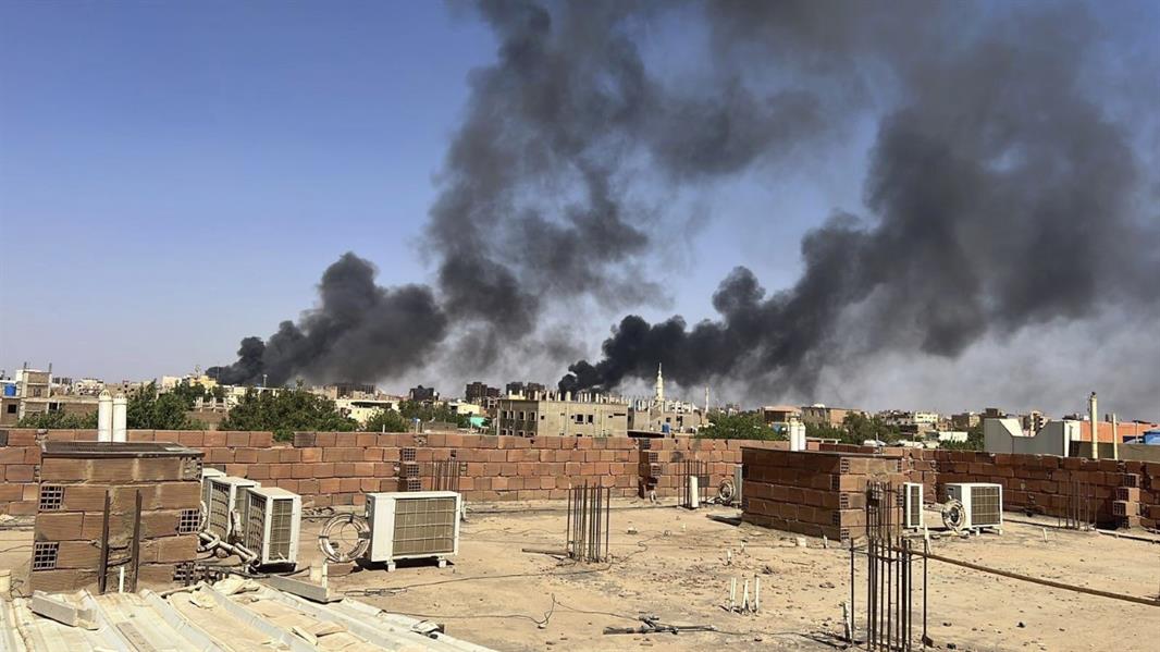 مستجدات أحداث السودان.. نيران المعارك تُصادر فرحة العيد وتوجه لفتح المطارات