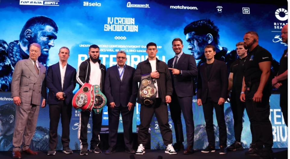 "تركي آل الشيخ" يعلن أسماء الأبطال المشاركين في نزال الملاكمة العالمي
