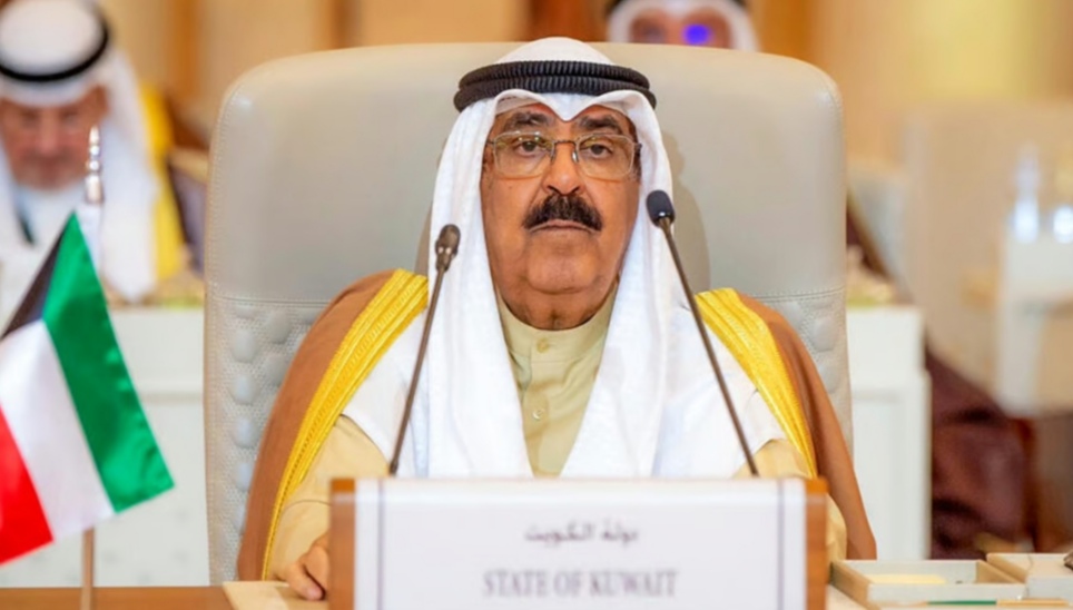 الحكومة الكويتية تؤدي "اليمين الدستورية" والأمير يوجّه بالإسراع في المشاريع التنموية