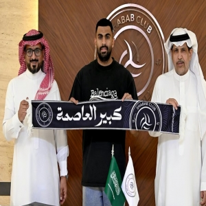 القادم من نادي الاتحاد.. الشباب يوقّع رسميًا مع "المحاسنة"