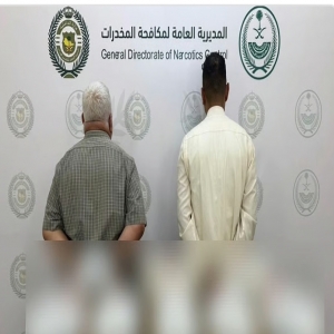 142 كجم "شبو" في قبضة الأمن.. عملية مشتركة تُسقط مروّجين داخل حافلة دولية