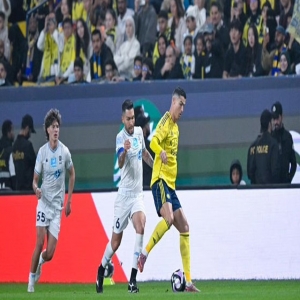 بثلاثية نظيفة في شباك الأخدود.. النصر يقبض على الصدارة