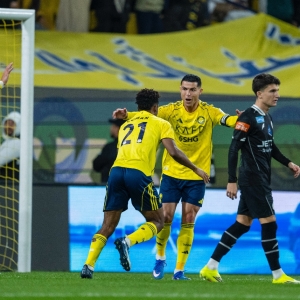 النصر يحسم ديربي الرياض أمام الشباب بثلاثية في دوري روشن