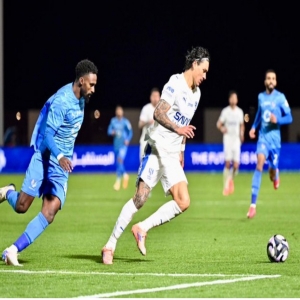 الهلال يقلب الطاولة على نيوم ويبتعد بصدارة دوري روشن