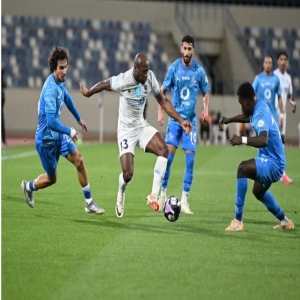 نيوم يخطف تعادلاً متأخّرًا من الأخدود في دوري روشن