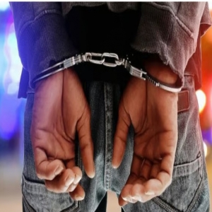 حرس الحدود ومكافحة المخدرات يحبطان تهريب وترويج أقراص و«قات» في عدة مناطق