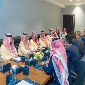 وزير الصناعة يبحث مع «إيرباص هليكوبترز» توطين صناعة الطيران بالمملكة