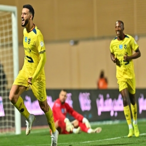 الحزم يقلب الطاولة على الأخدود ويخطف فوزاً مثيراً في دوري روشن