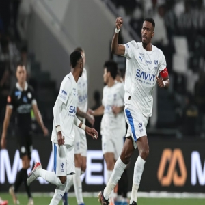 الهلال يحسم ديربي الرياض بخماسية مثيرة في شباك الشباب