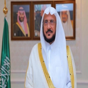 "آل الشيخ" يوجه يإقامة صلاة العيد في جميع الجوامع عدا المجاورة لمصليات الأعياد